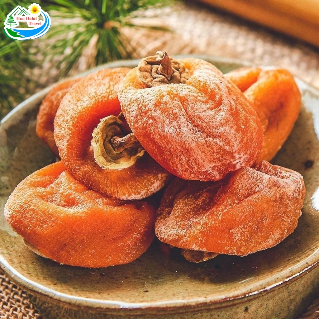 Lò mứt Đà Lạt với mứt nước cốt và trái cây sấy