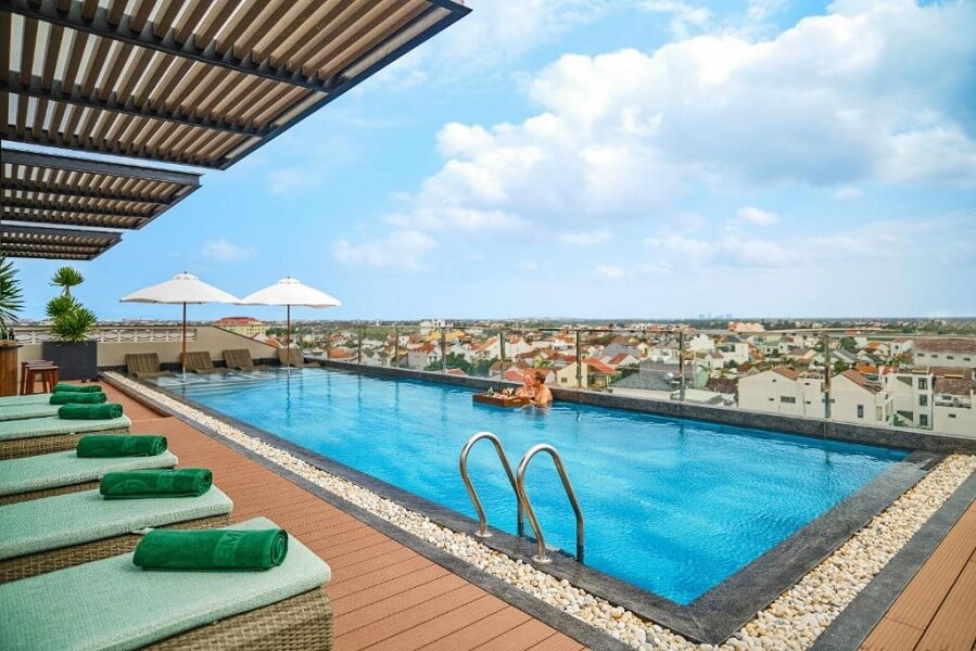 Mặt tiền thư thái hòa mình vào thiên nhiên của Little Gem Hội An