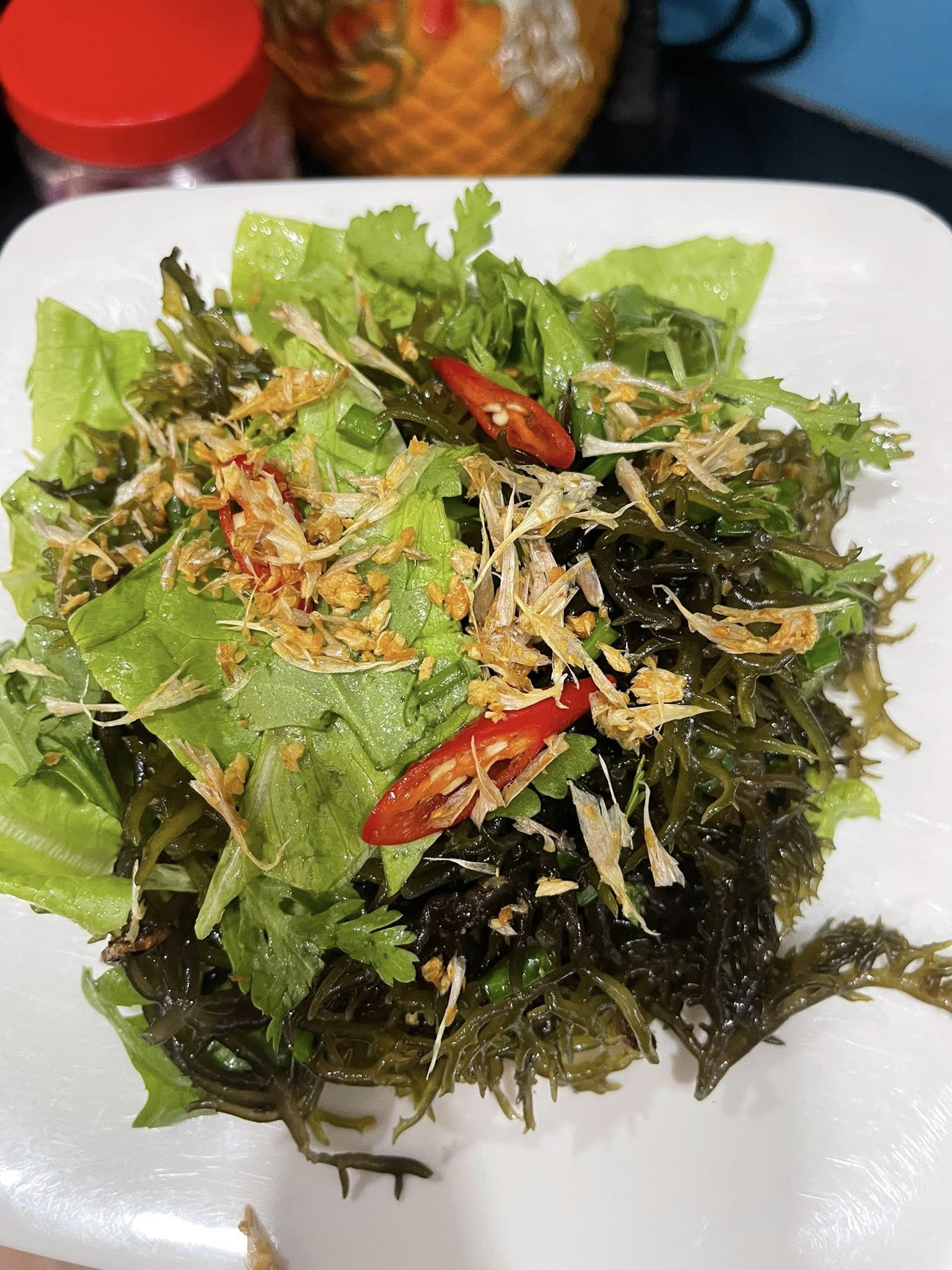 Rau cúm được chế biến thành các món ngon như gỏi, canh hoặc kèm hải sản