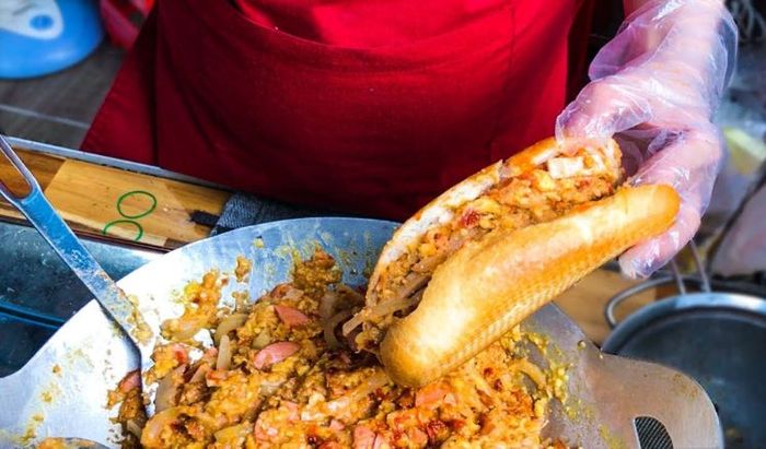 Bánh mì Dân Tổ với phần nhân thơm ngon