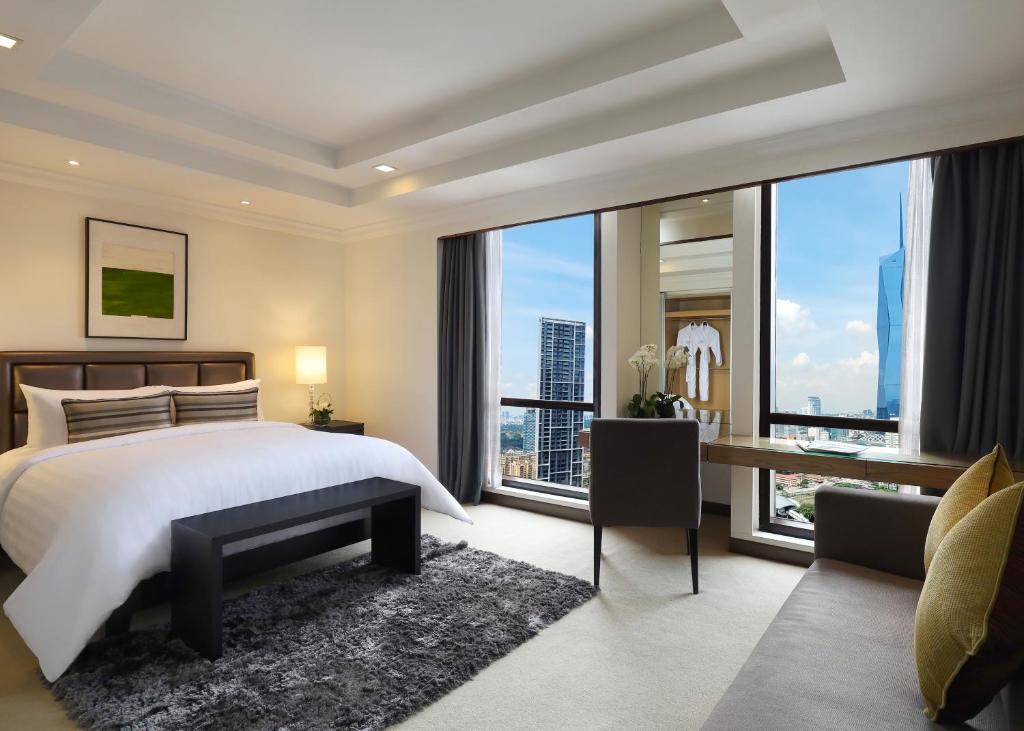 Gia đình vui chơi tại Berjaya Times Square và thư giãn Oasia