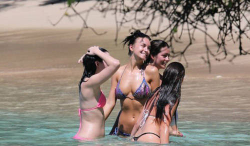 Paradise beach tại Mykonos, Hy Lạp rực rỡ sắc màu