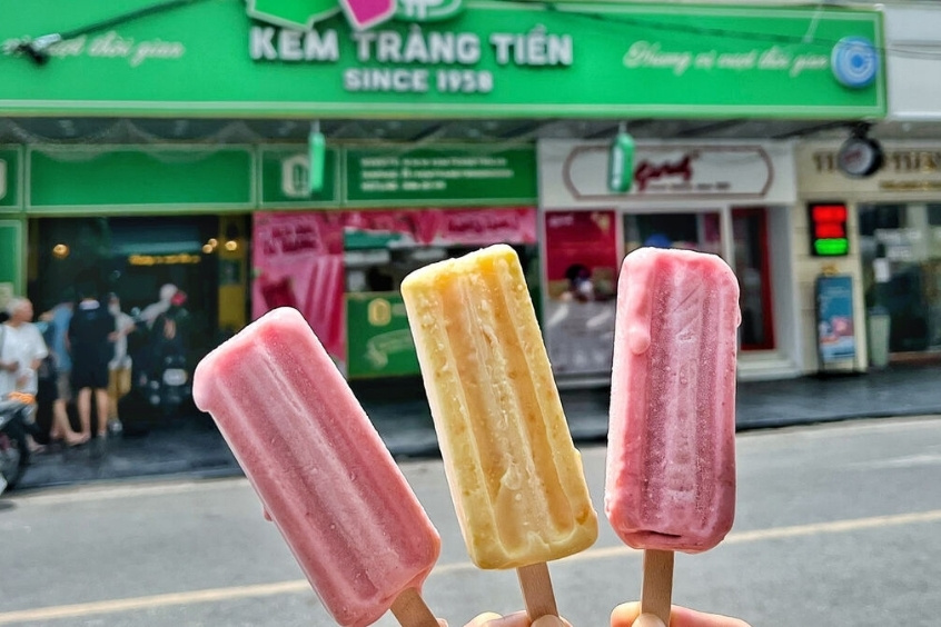 Kem Tràng Tiền và ẩm thực đặc trưng gần Hồ Gươm