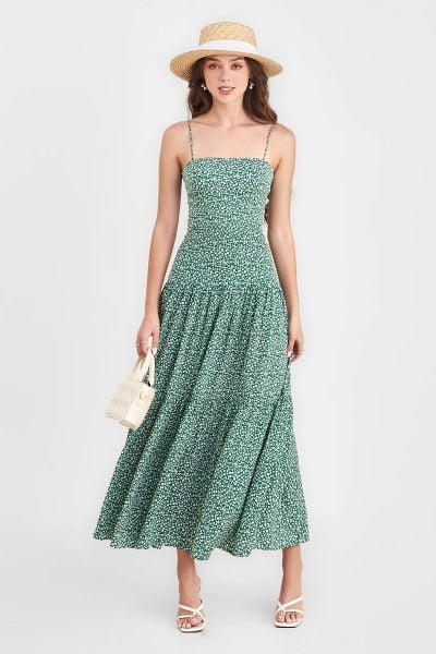Váy maxi và quần short đi biển