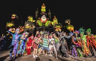 Bãi biển xanh cát trắng