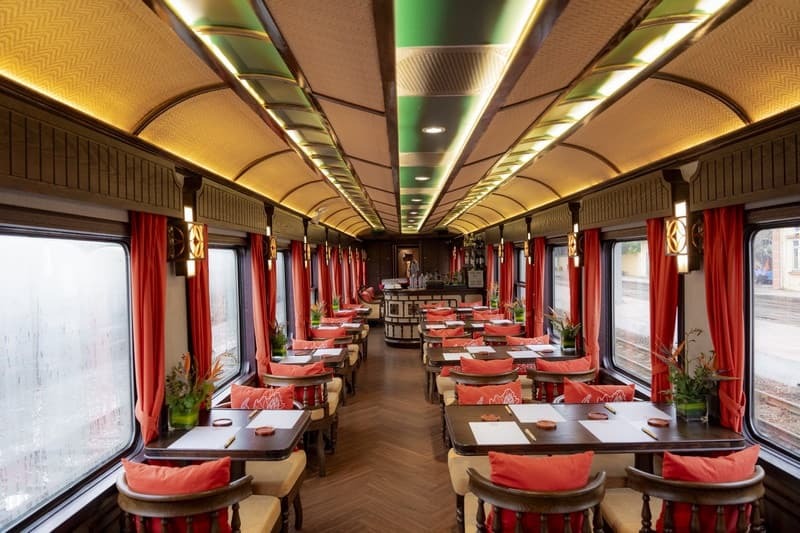 Tàu du lịch cao cấp The Vietage