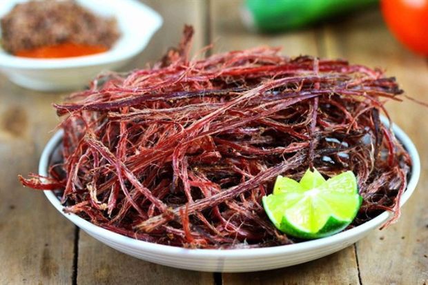 Hà Giang có đặc sản gì - Thịt trâu gác bếp