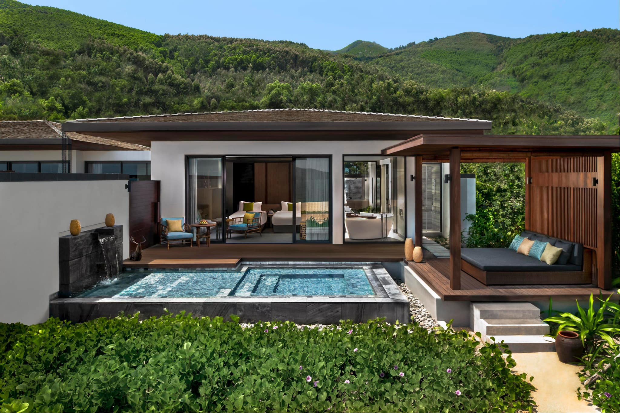 Villa bể bơi vô cực hướng biển tại Anantara Quy Nhơn Villas