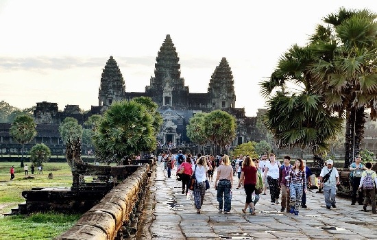 Quy định trang phục che kín vai và đầu gối tại đền Angkor