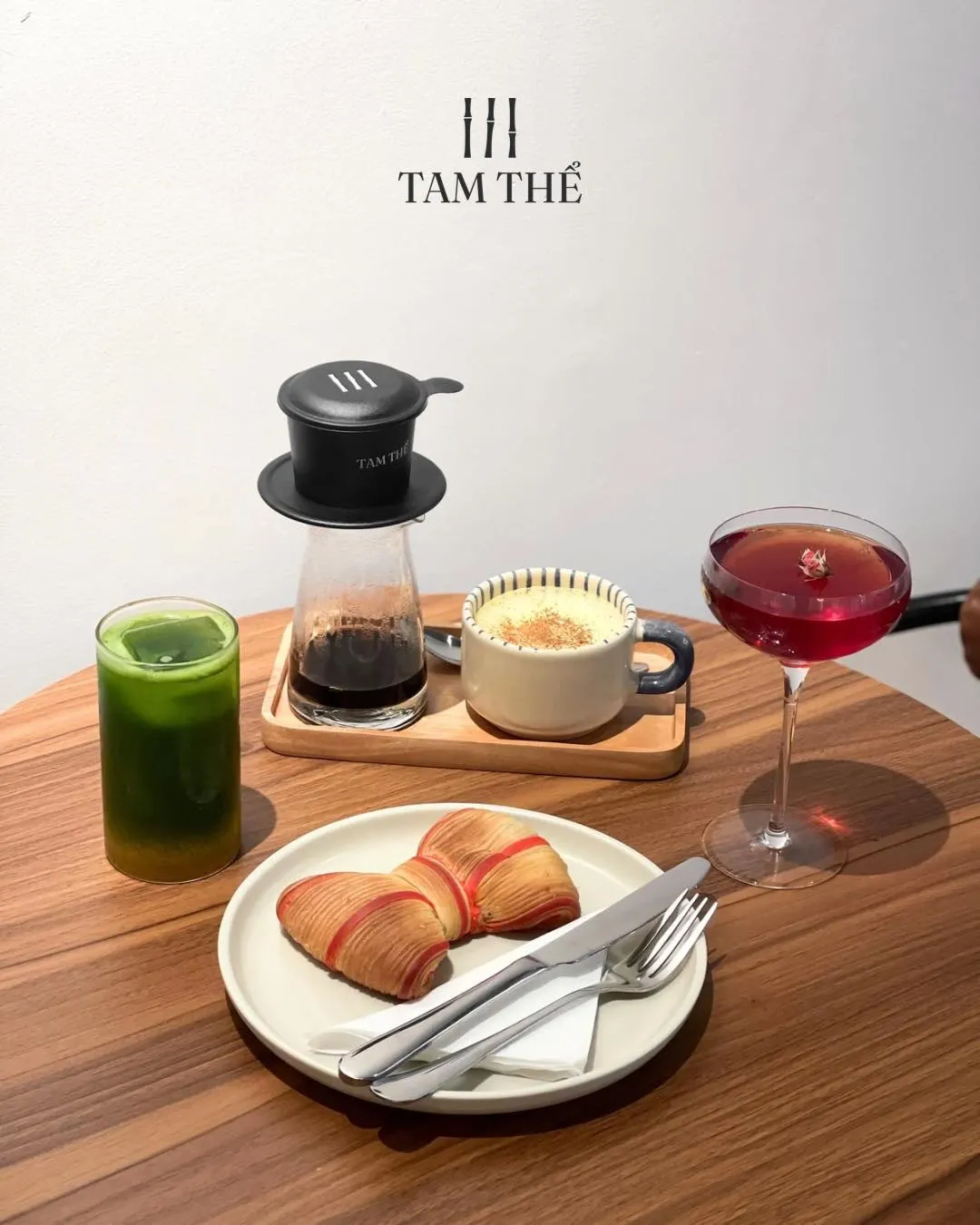 Không gian Tam Thể Coffee & Brunch tại TP.HCM