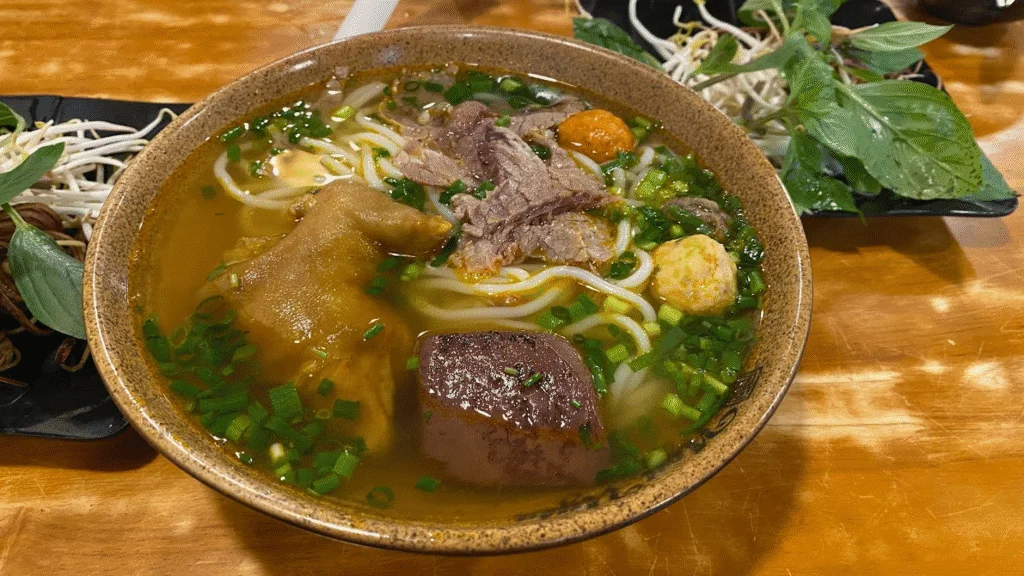 Bún bò Huế