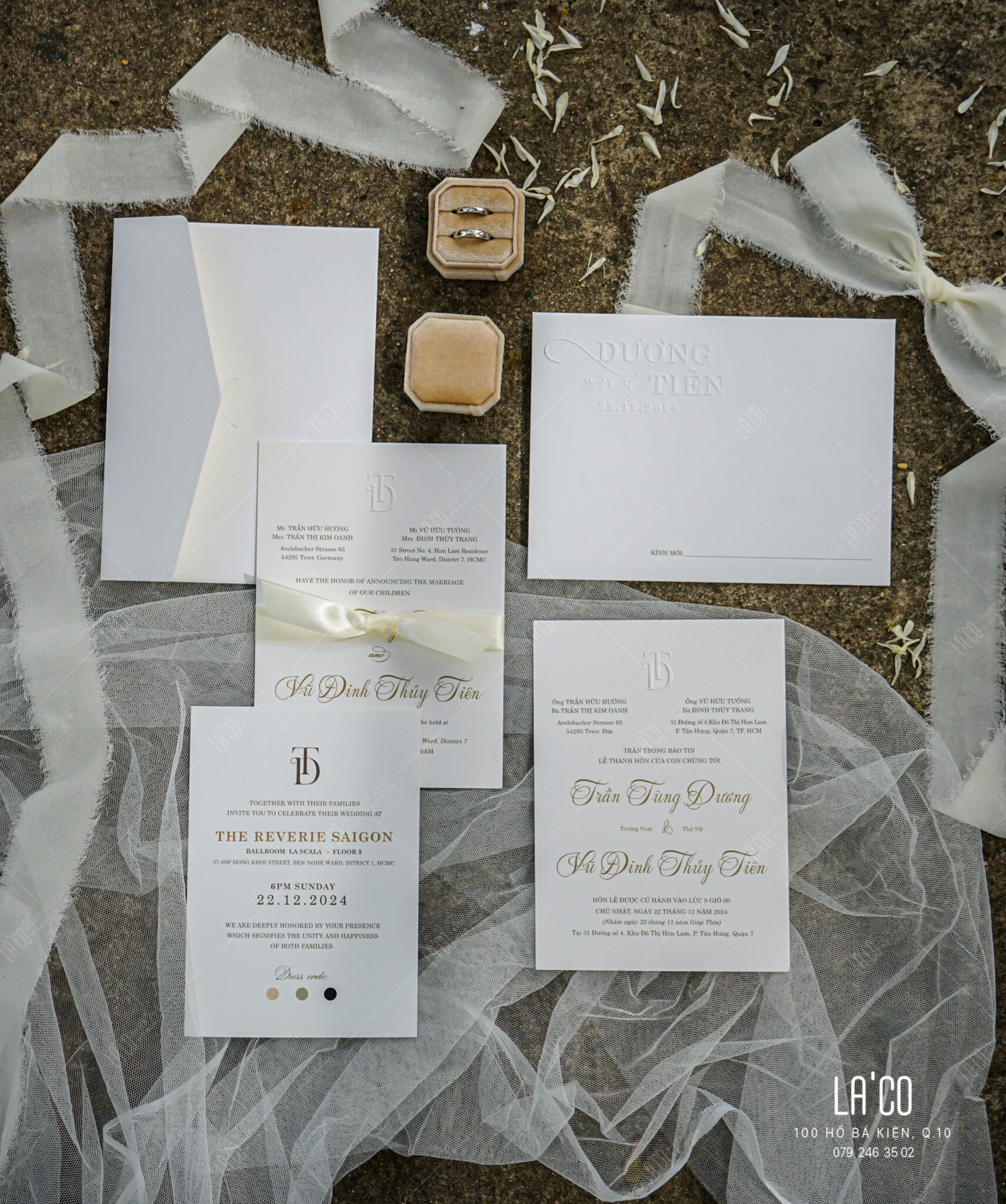 Thiệp cưới với kỹ thuật in sculpted emboss tinh tế