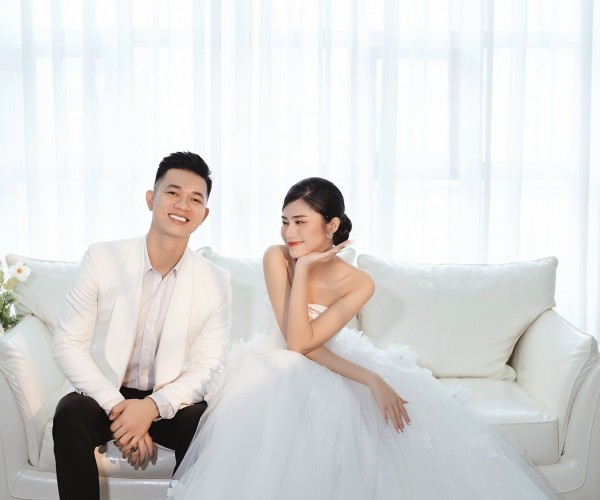 Bộ ảnh cưới trong studio