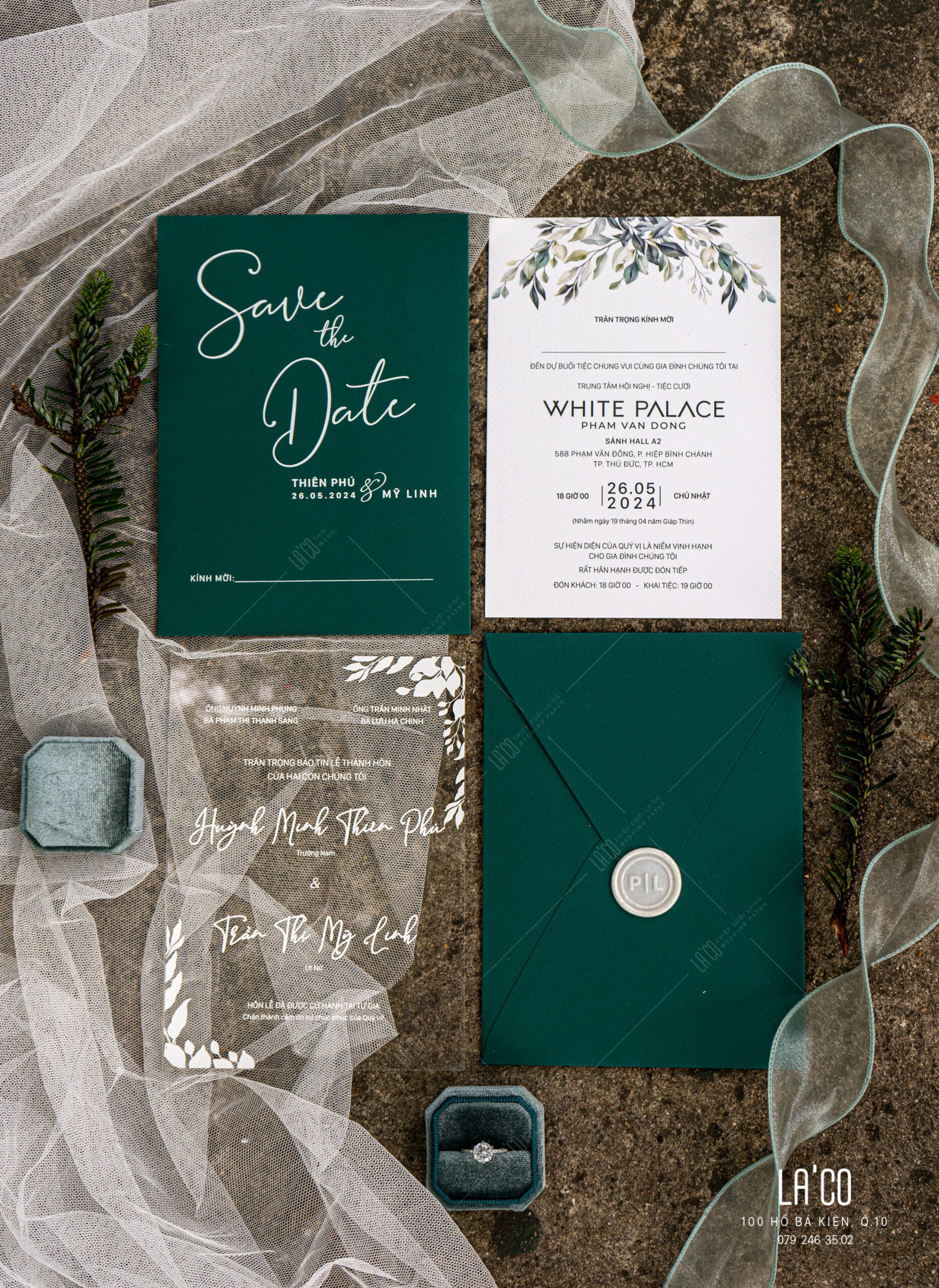 Thiệp cưới acrylic modern với design tinh tế