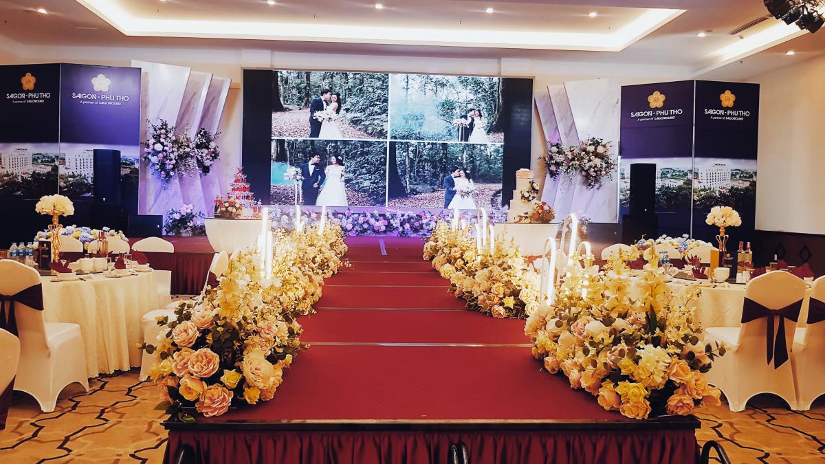 Các món ăn được chế biến và trang trí tinh tế bởi đầu bếp hàng đầu