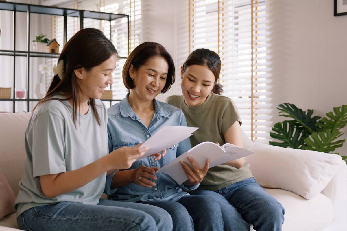 Theo dõi và điều chỉnh hợp đồng định kỳ