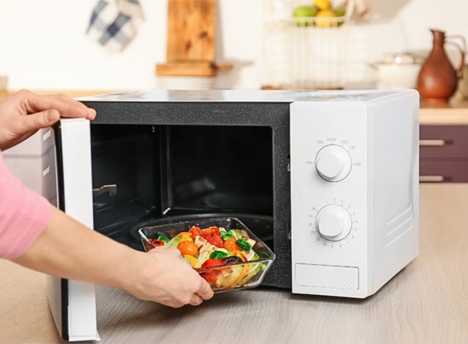 Mẹo vặt cuộc sống hâm nóng thức ăn
