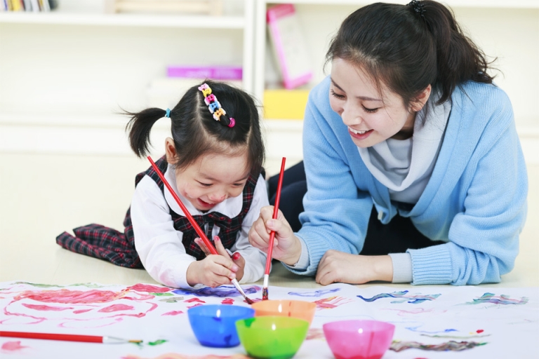 Tương tác tiếng Anh thông qua các hoạt động thủ công sáng tạo