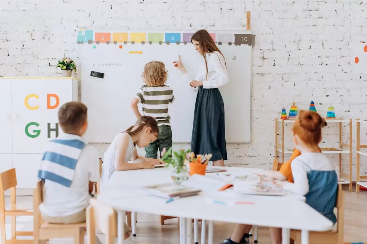 So sánh Collaborative Learning với các phương pháp khác
