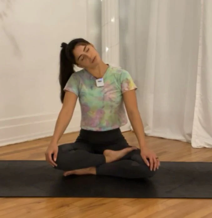 Các tư thế yoga và giãn cơ hỗ trợ phục hồi trong những ngày đầu sau marathon