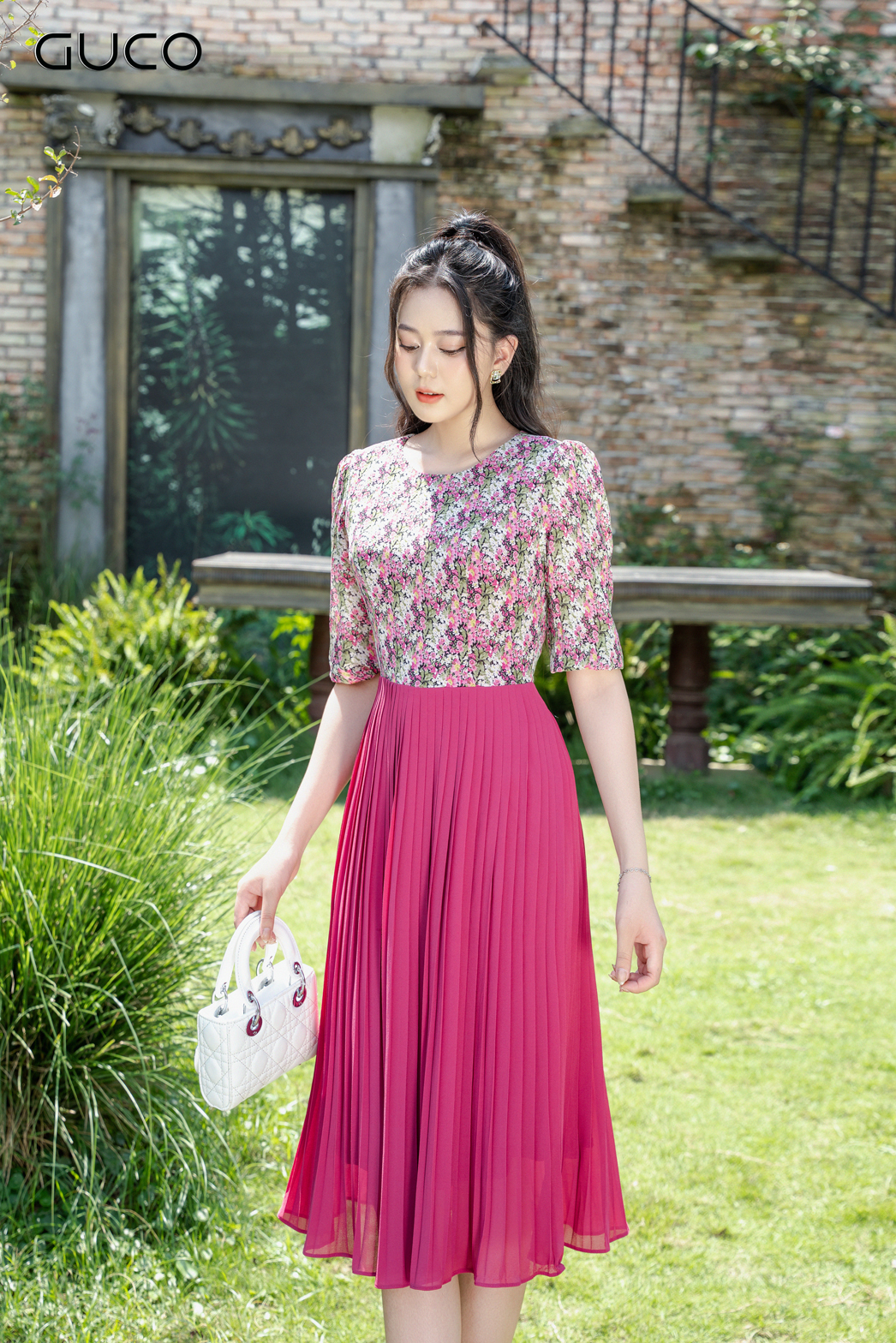 Đầm hoa dáng ngắn