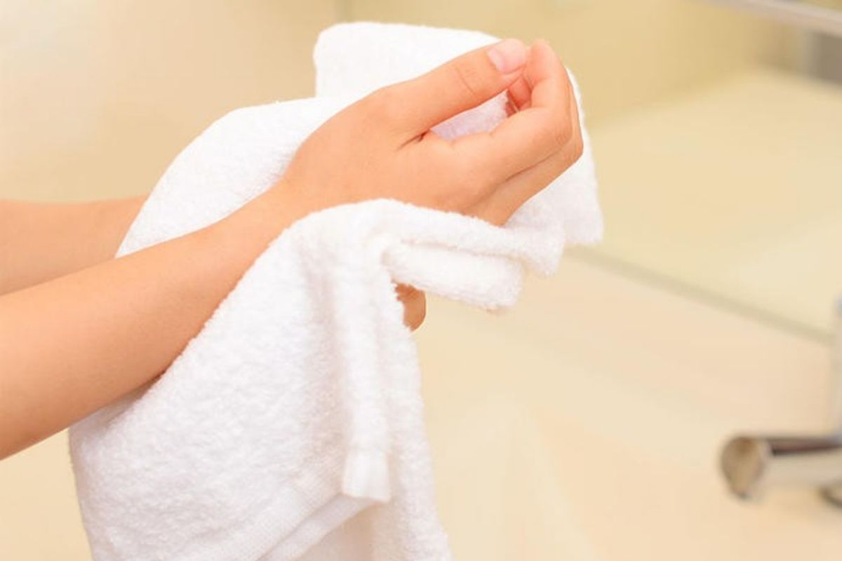 Dưỡng ẩm nhiều lớp giúp da giữ nước tốt hơn trong thời tiết lạnh và hanh khô