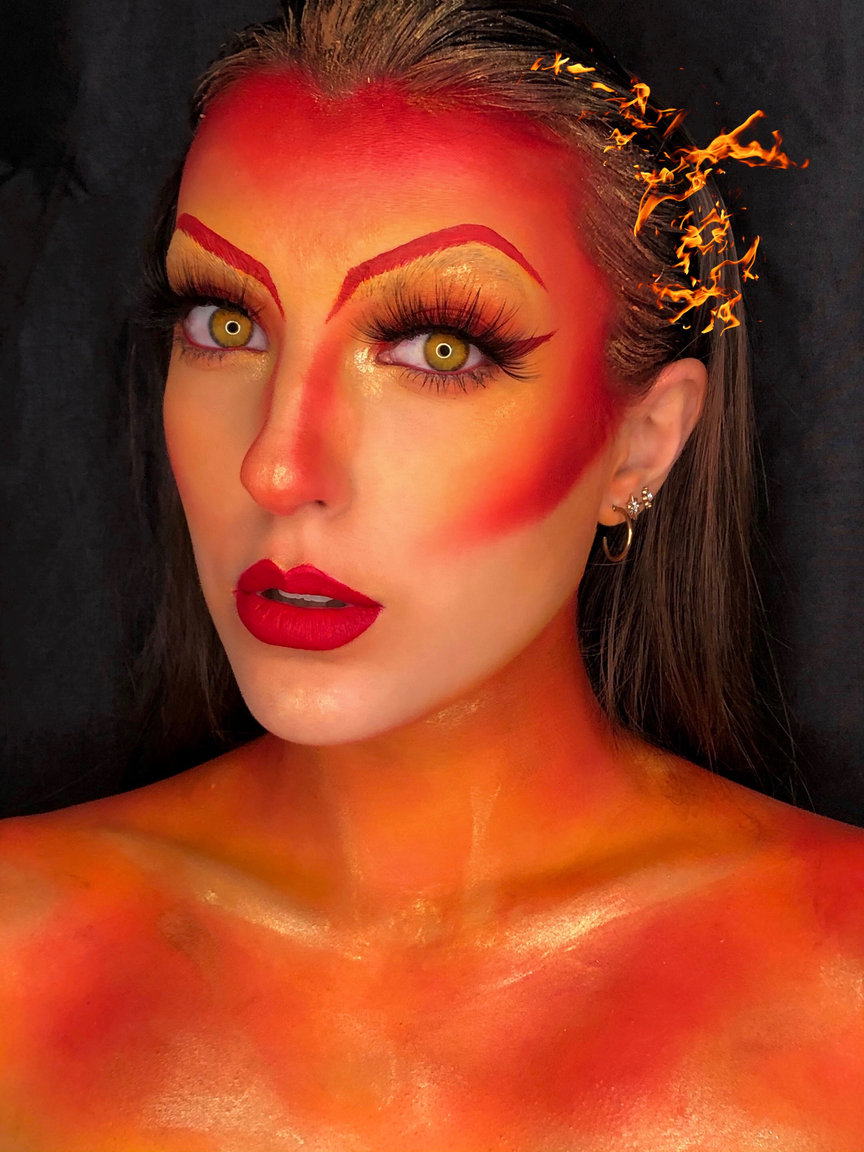 Trang điểm cung Lửa nổi bật