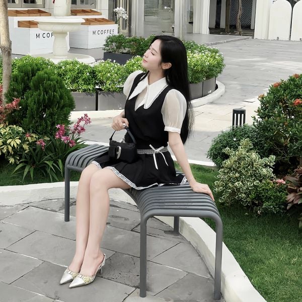 Áo tay phồng chất liệu xuyên thấu phối gile