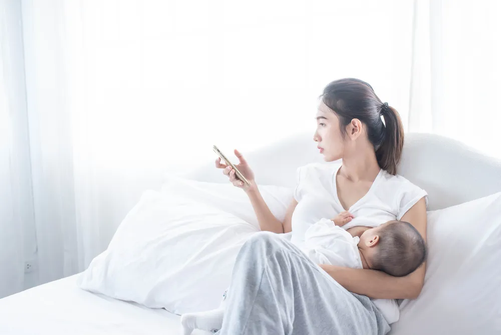 Ứng dụng theo dõi bé trên điện thoại thông minh giúp cha mẹ quản lý mọi thông tin quan trọng