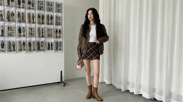 Người nhỏ con nên chọn kiểu phối nào cho gọn dáng