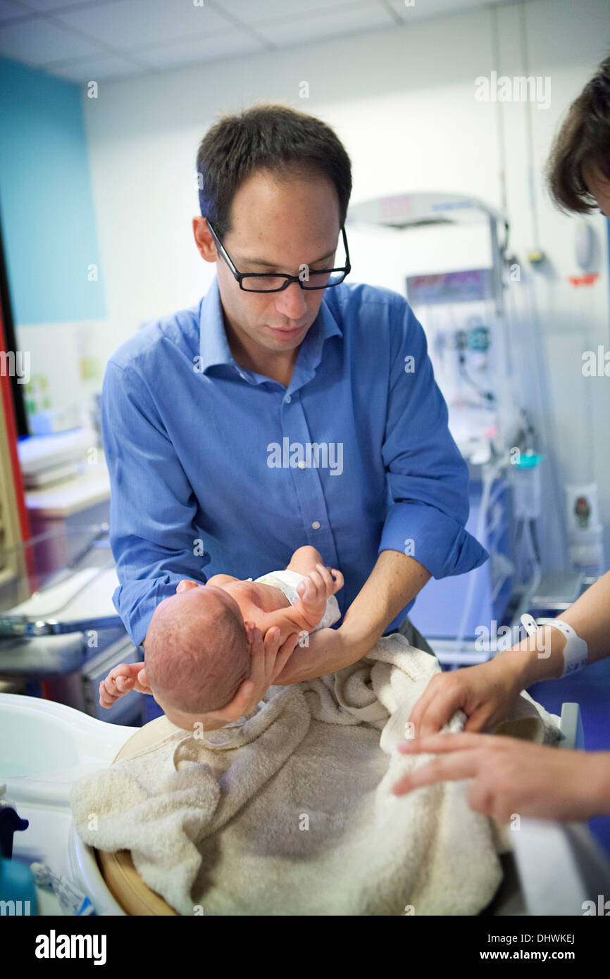 Chăm sóc rốn bé