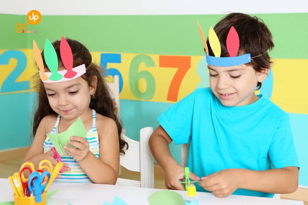 Trẻ học giao tiếp và cảm xúc