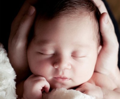 Bé mặc đồ thoáng