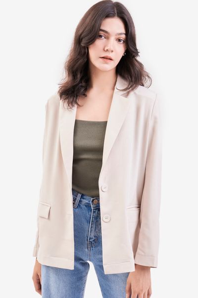 Phối đồ với áo blazer cá tính