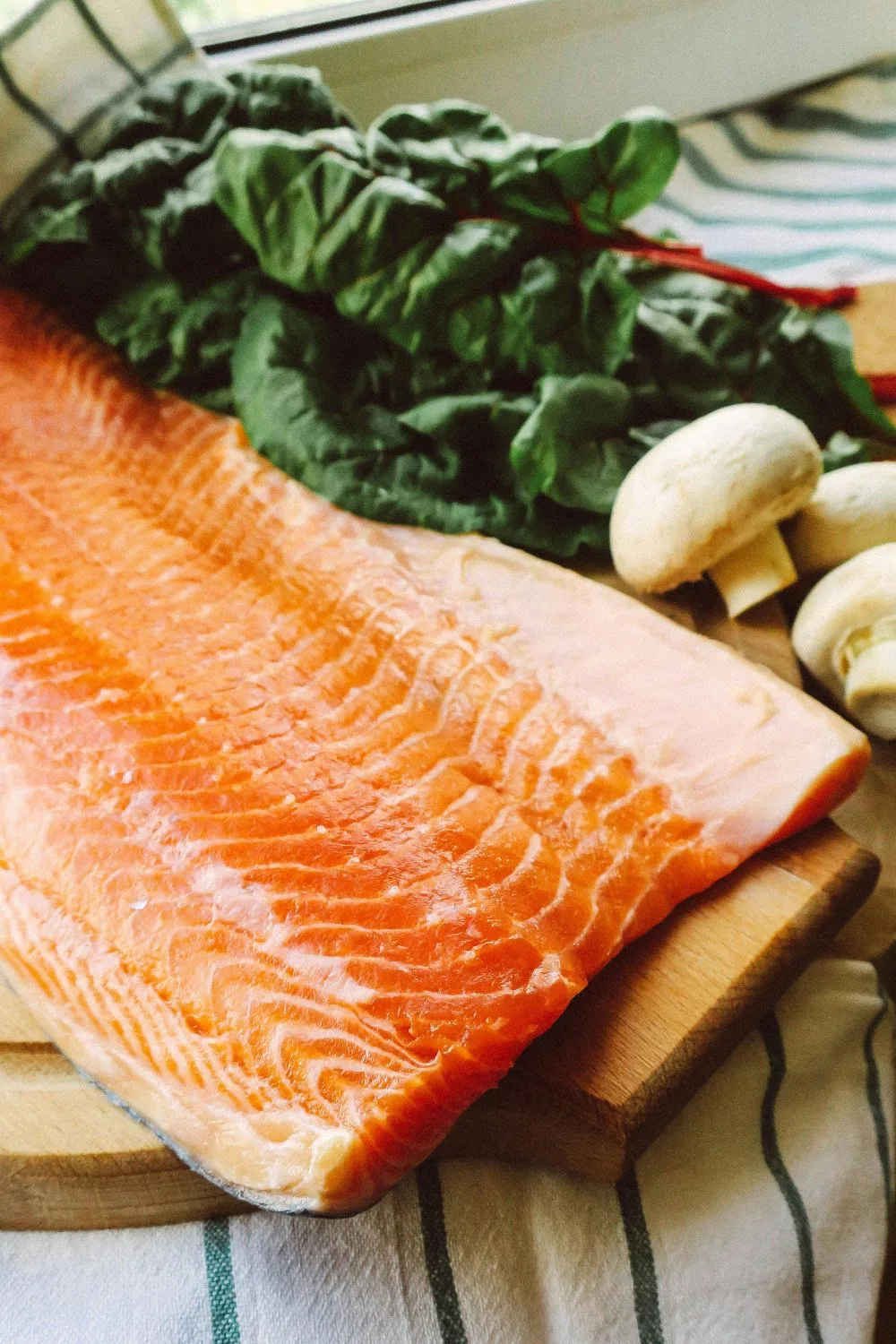 Cá hồi và bữa ăn duy trì dài hạn cho thói quen eat clean