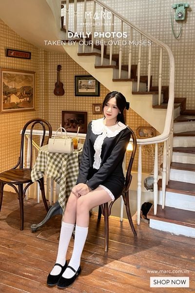 Áo khoác cổ tròn phối ren