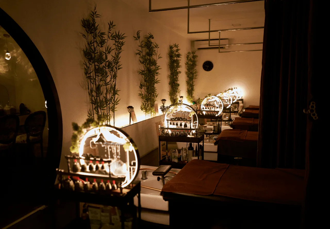 Lisa Nail & Spa kết hợp đa dịch vụ