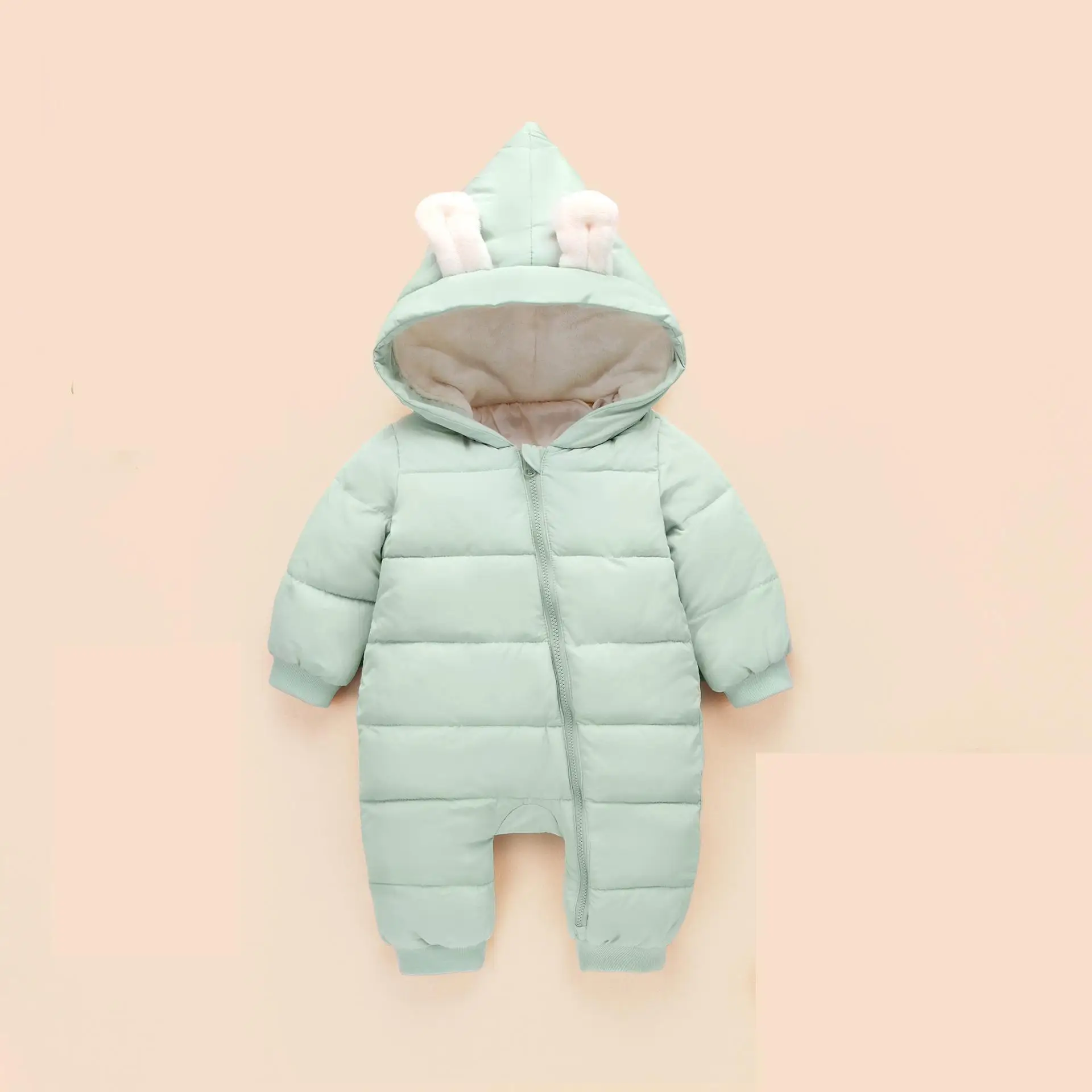 Quần áo ấm cho bé