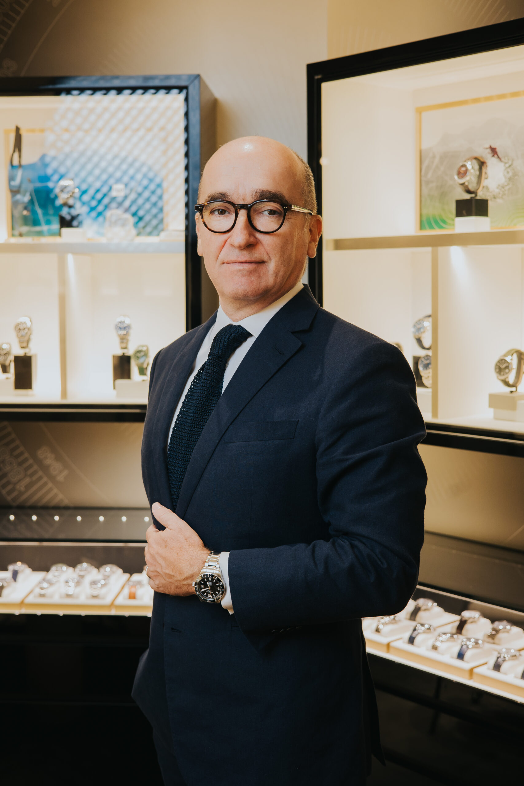 Bút viết và giấy ghi chú