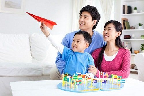 Cha mẹ nên thống nhất cách chơi cùng con theo nguyên tắc