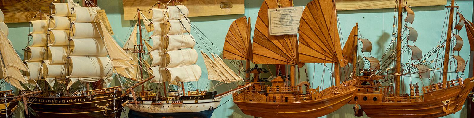 Không gian sáng tạo và vật liệu