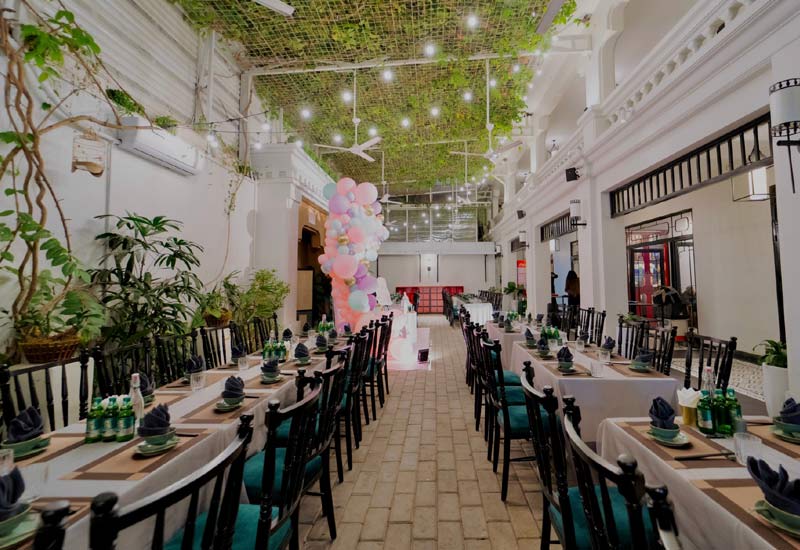 Không gian DINH Restaurant