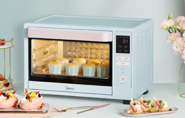Lò nướng Midea PT3506W hỗ trợ nhiệt ổn định khi nướng pizza
