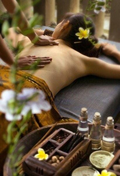 Quà 8/3 cho vợ - Ưu tiên quà phục hồi năng lượng