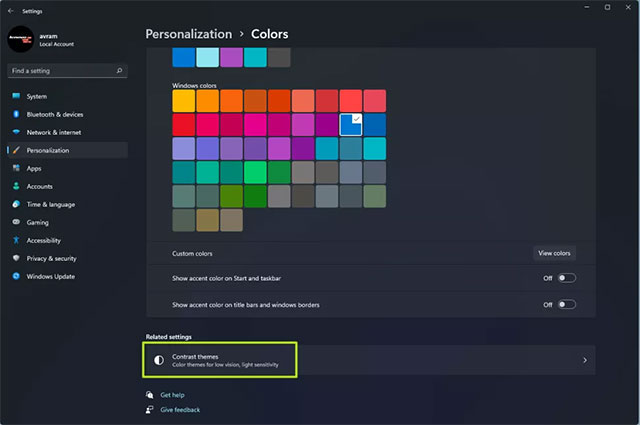 Chọn mục Contrast Themes
