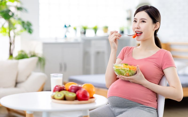 Mẹ bầu mùa xuân dịu mát