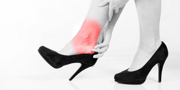 Có bầu mang giày cao gót được không