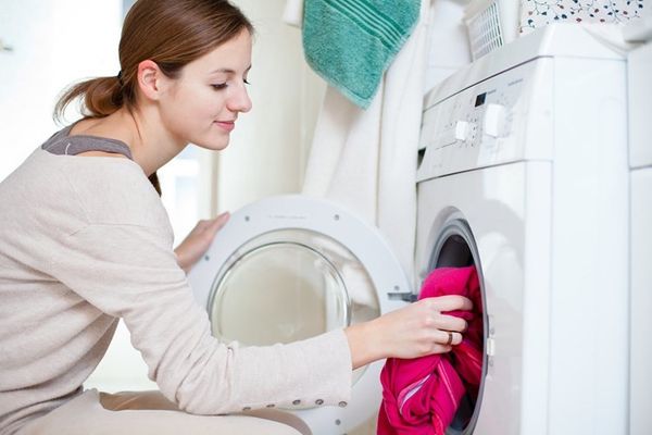 Thói quen chăm sóc quần áo hằng ngày giúp trang phục luôn gọn gàng