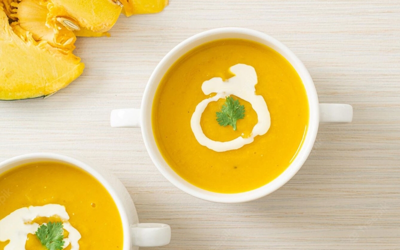 Bí đỏ cung cấp chất sắt vitamin và muối khoáng giúp bé phát triển khỏe mạnh