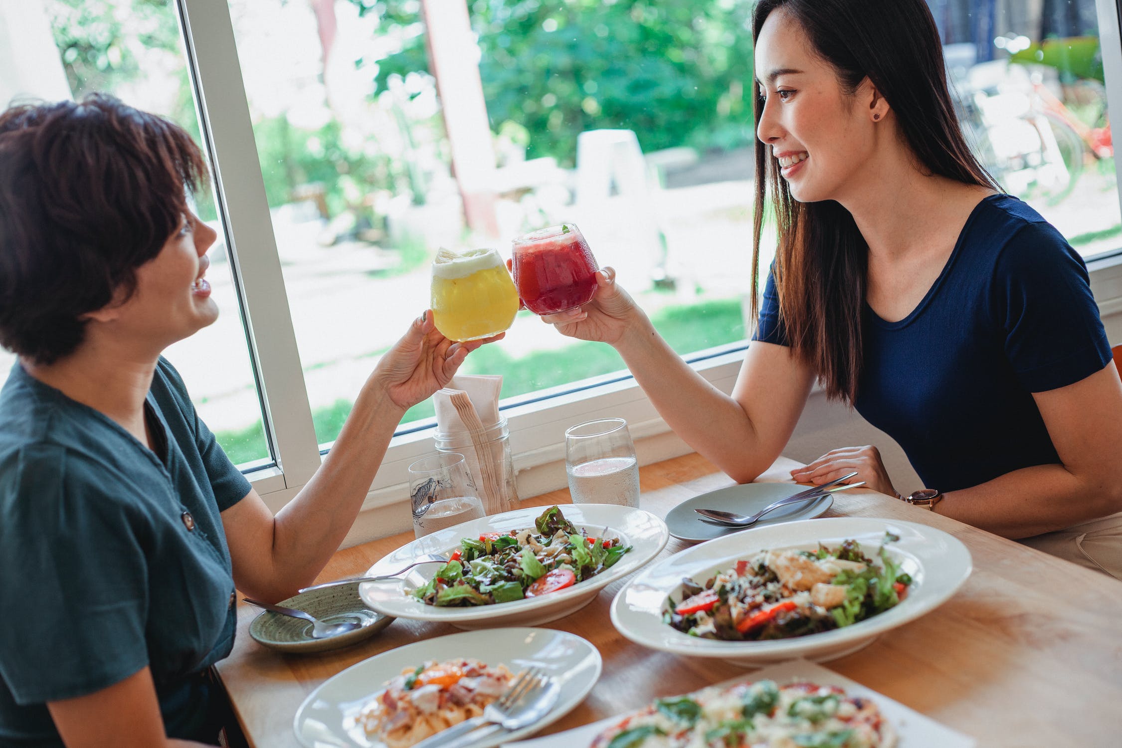 Chế độ ăn giàu protein và chất béo tốt giúp tái tạo sợi cơ